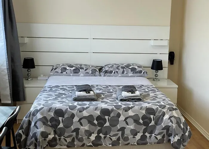 Gladstone Lodge Guest House